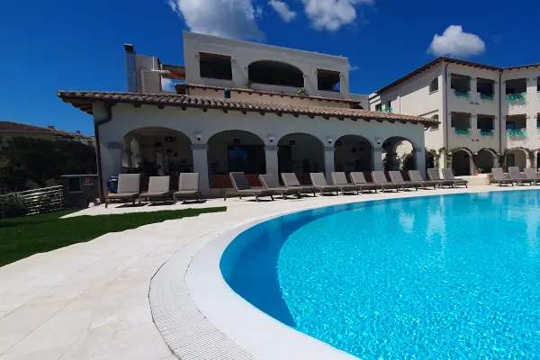 Hotel Sestante Swimming Pool - Sardinia's Sunlit Hideaway